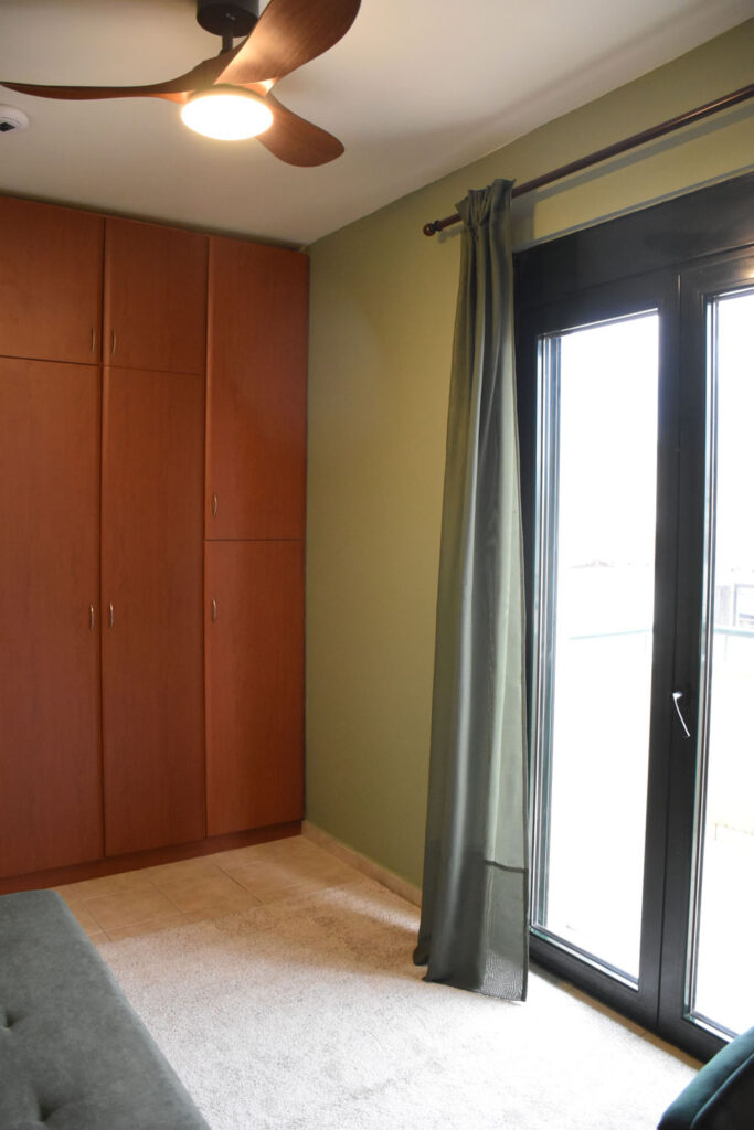 2nd bedroom (2)